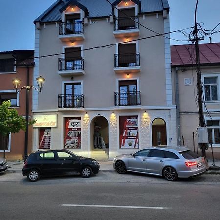 Lux Apartmani Bajova Cetinje Exteriör bild