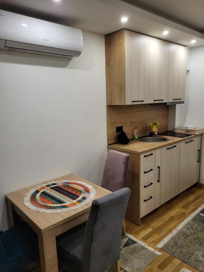 Lux Apartmani Bajova Cetinje Exteriör bild