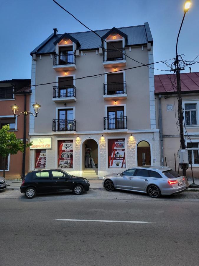 Lux Apartmani Bajova Cetinje Exteriör bild