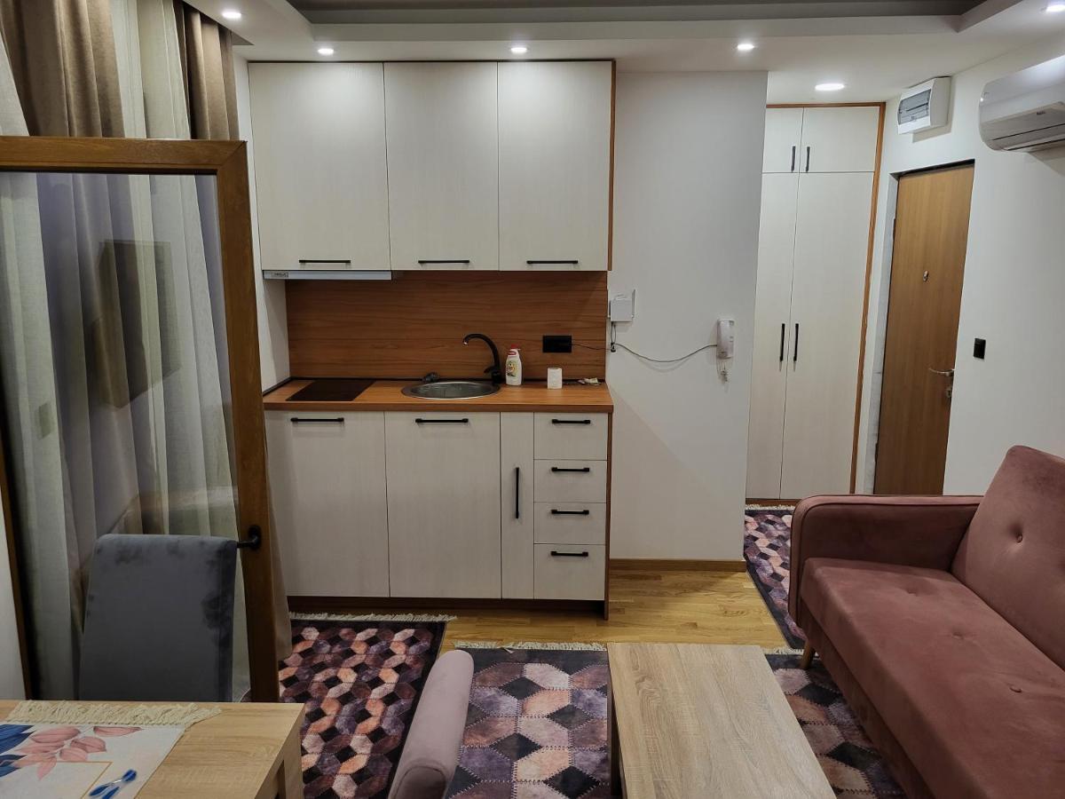 Lux Apartmani Bajova Cetinje Exteriör bild